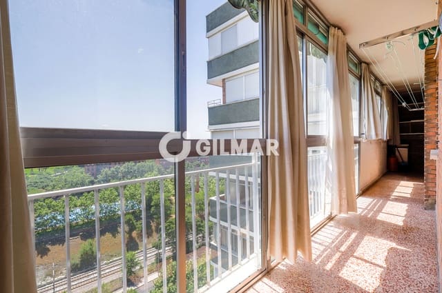 4 soveværelse Lejlighed til salg i Legazpi, Madrid by med swimmingpool - € 750.000 (Ref: 10041722)