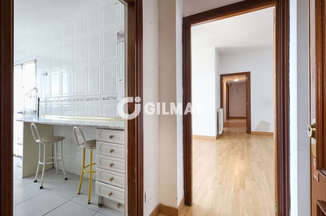 4 soveværelse Lejlighed til salg i Legazpi, Madrid by med swimmingpool - € 750.000 (Ref: 10041722)
