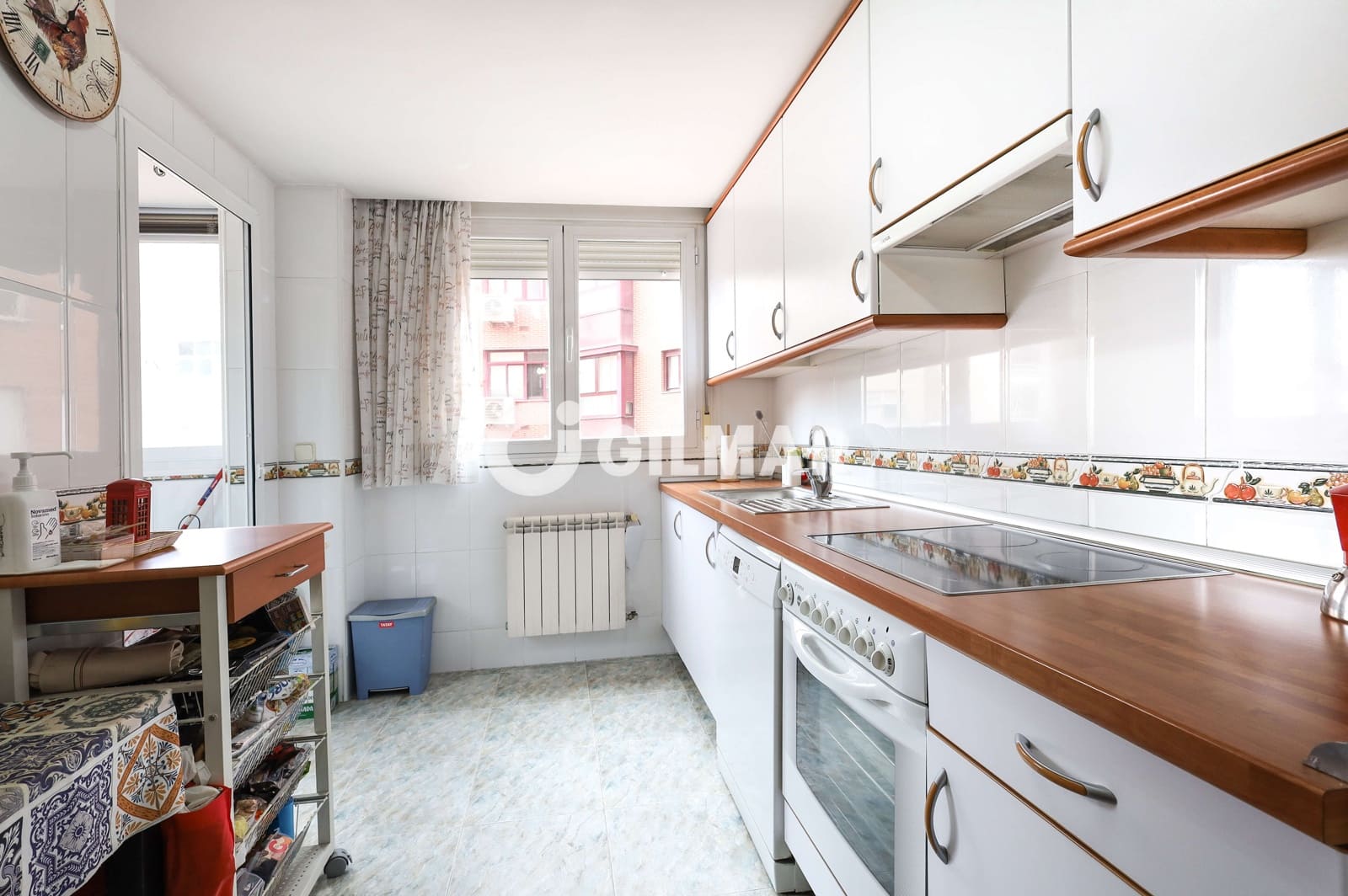 2 soveværelse Lejlighed til salg i Madrid by med garage - € 615.000 (Ref: 10041723)