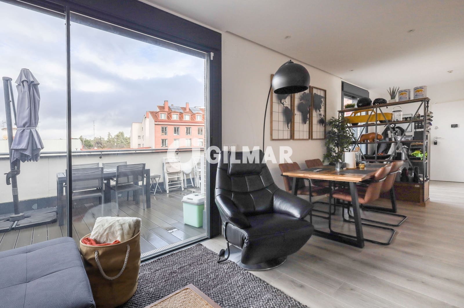3 soveværelse Penthouse til salg i Madrid by med swimmingpool garage - € 1.175.000 (Ref: 10041730)
