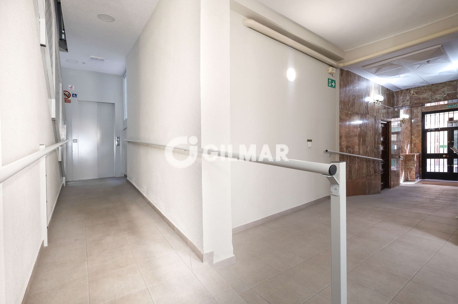 2 soveværelse Lejlighed til salg i Madrid by - € 370.000 (Ref: 10041734)