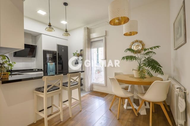 4 soveværelse Lejlighed til salg i Legazpi, Madrid by med garage - € 1.250.000 (Ref: 10041735)