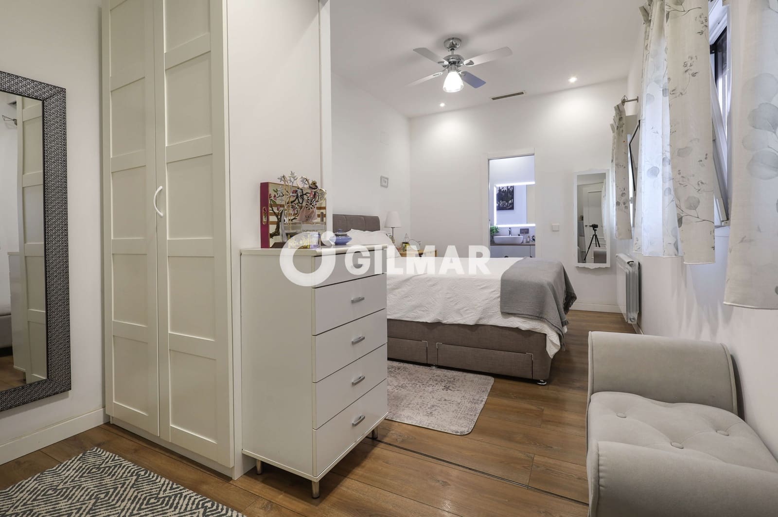 4 soveværelse Lejlighed til salg i Madrid by med garage - € 1.250.000 (Ref: 10041735)