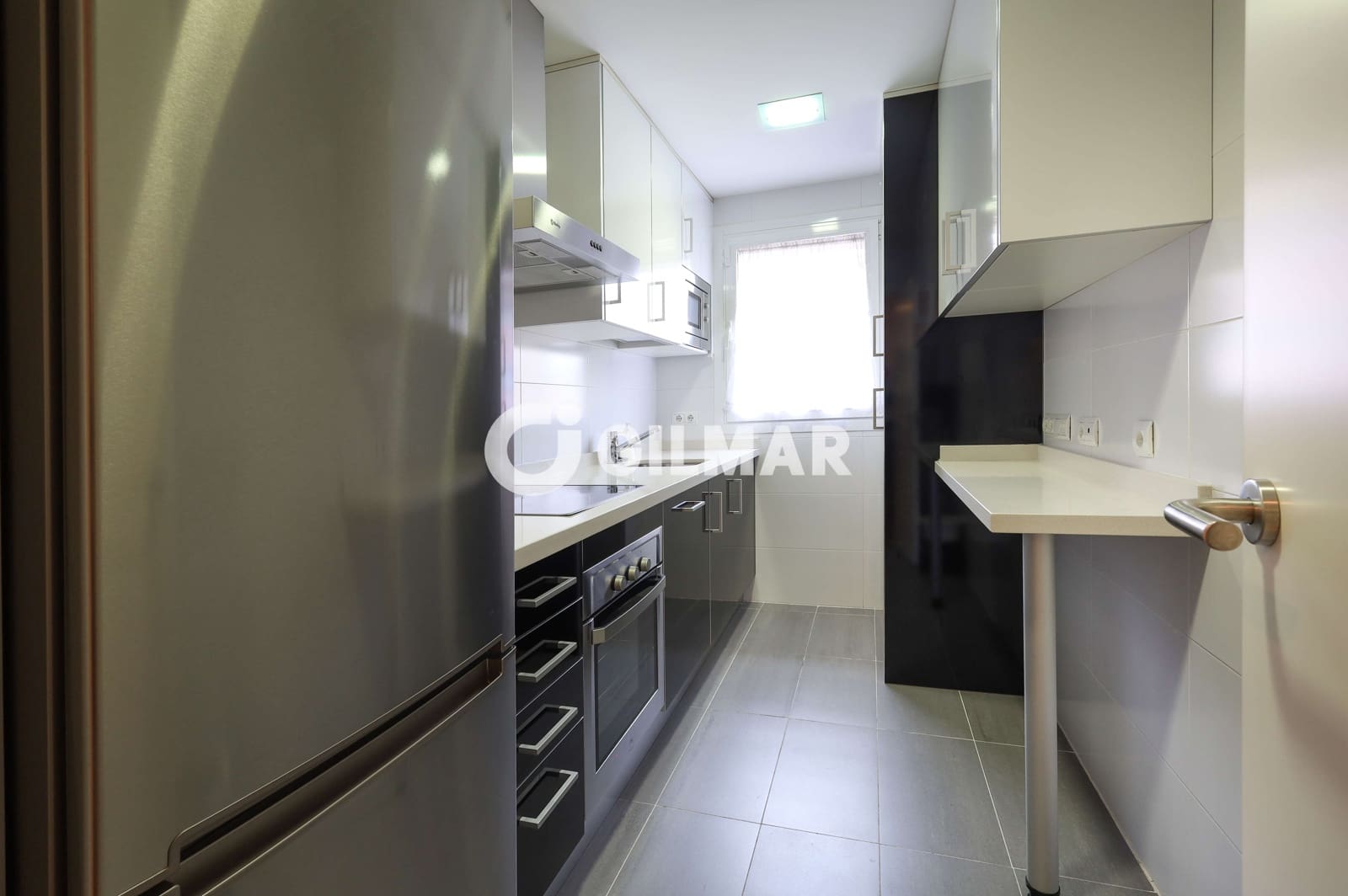 2 soveværelse Lejlighed til salg i Madrid by med swimmingpool garage - € 748.000 (Ref: 10041736)