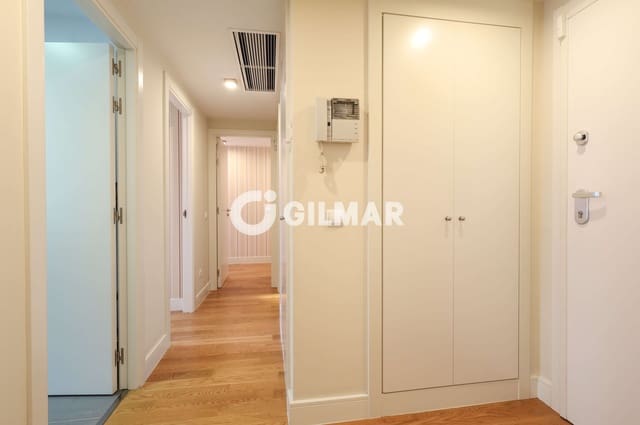 2 soveværelse Lejlighed til salg i Legazpi, Madrid by med swimmingpool garage - € 748.000 (Ref: 10041736)