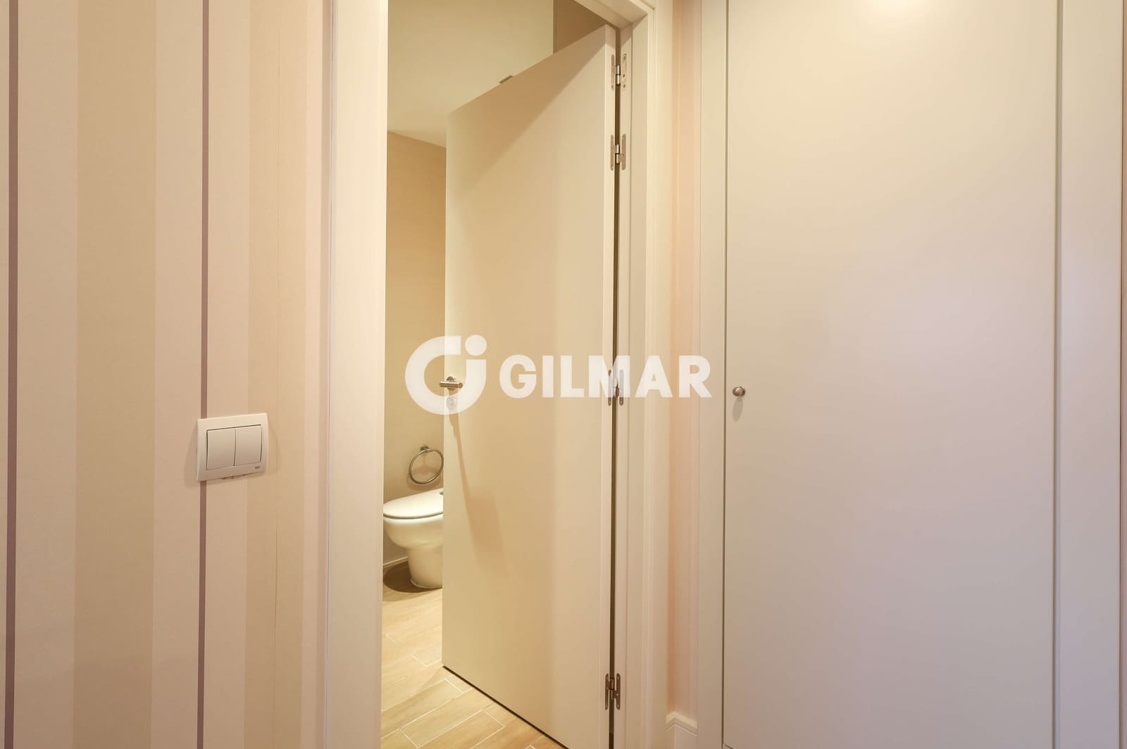 2 soveværelse Lejlighed til salg i Madrid by med swimmingpool garage - € 748.000 (Ref: 10041736)