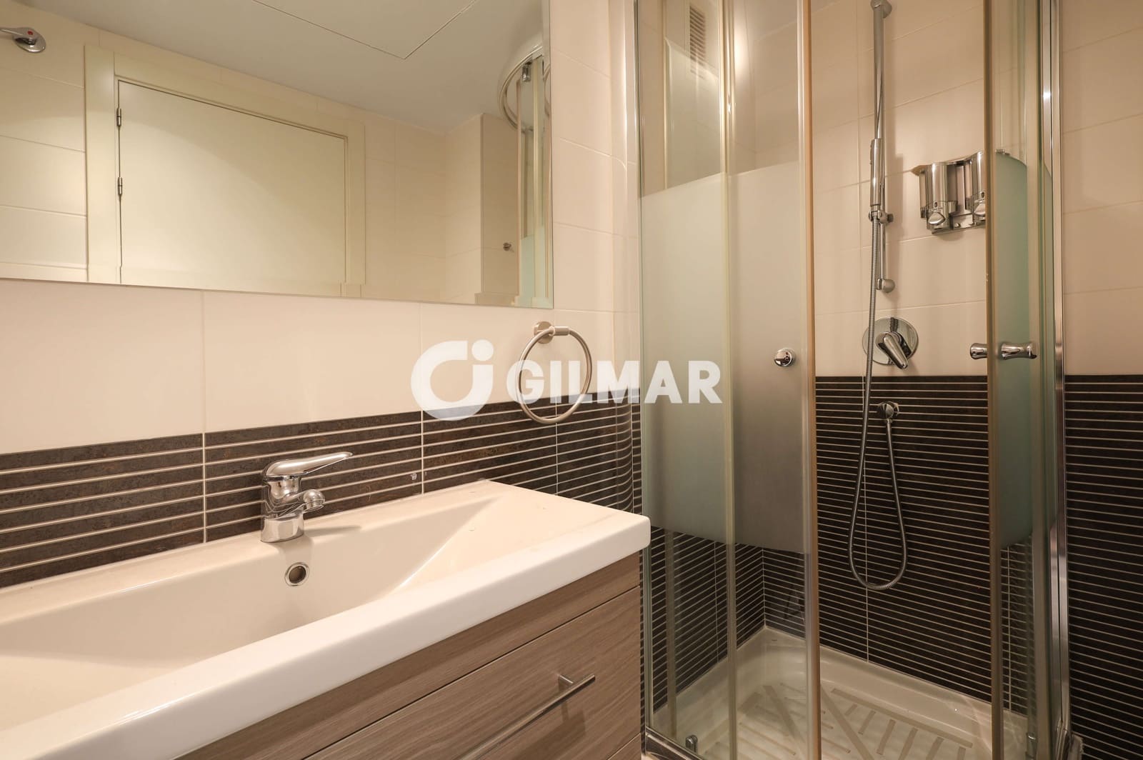 2 soveværelse Lejlighed til salg i Madrid by med swimmingpool garage - € 748.000 (Ref: 10041736)