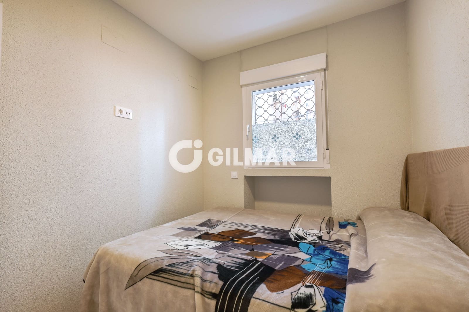 2 soveværelse Lejlighed til salg i Madrid by - € 305.000 (Ref: 10041738)