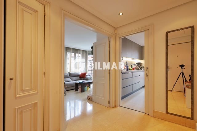 3 soveværelse Lejlighed til salg i Legazpi, Madrid by med swimmingpool garage - € 935.000 (Ref: 10041740)