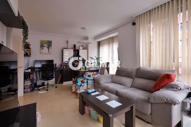 3 soveværelse Lejlighed til salg i Legazpi, Madrid by med swimmingpool garage - € 935.000 (Ref: 10041740)