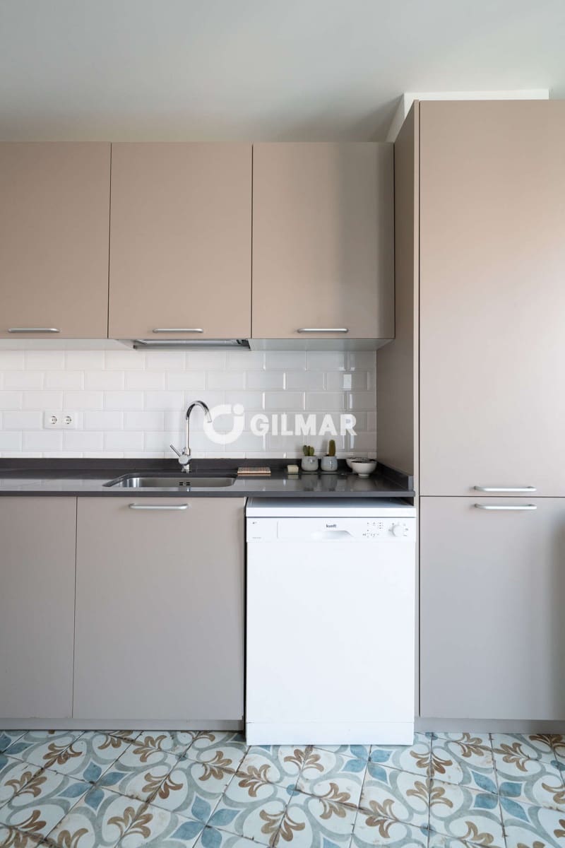 Piso de 4 habitaciones en Madrid ciudad en venta - 795.000 € (Ref: 10041743)