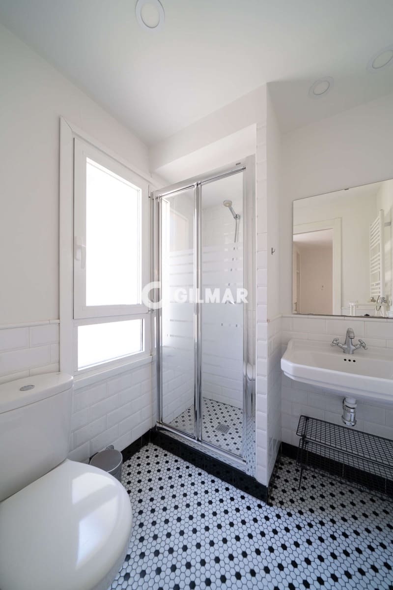 Piso de 4 habitaciones en Madrid ciudad en venta - 795.000 € (Ref: 10041743)