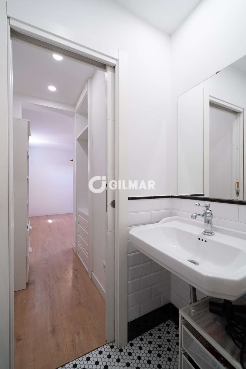 Piso de 4 habitaciones en Madrid ciudad en venta - 795.000 € (Ref: 10041743)