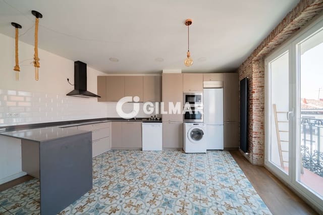 4 bedroom Flat for sale in Embajadores, Madrid city - € 795,000 (Ref: 10041743)