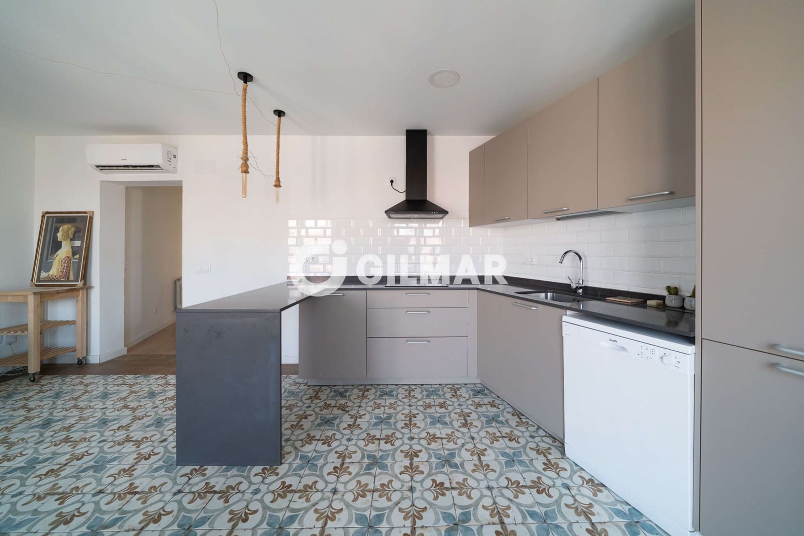 Piso de 4 habitaciones en Madrid ciudad en venta - 795.000 € (Ref: 10041743)