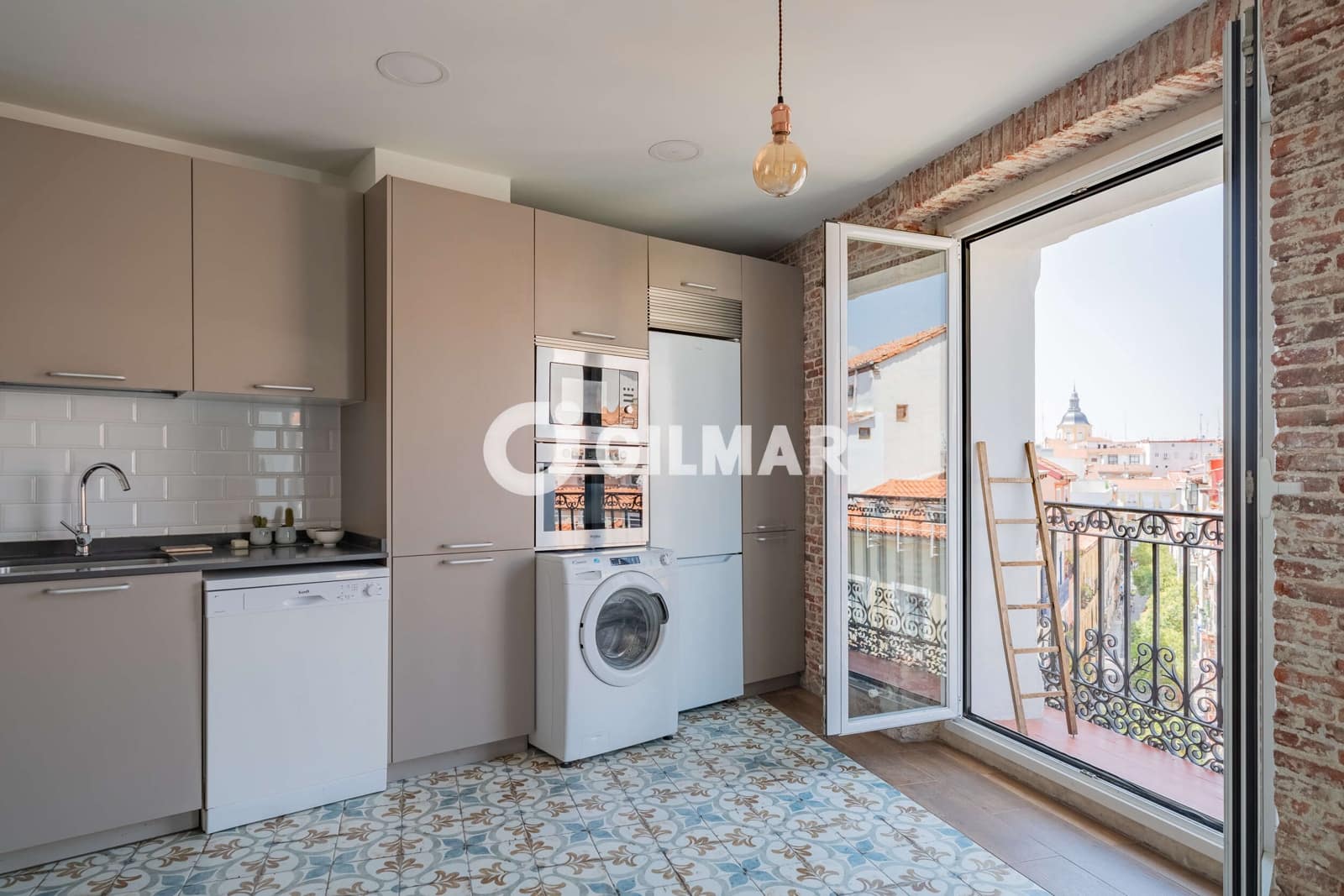 Piso de 4 habitaciones en Madrid ciudad en venta - 795.000 € (Ref: 10041743)