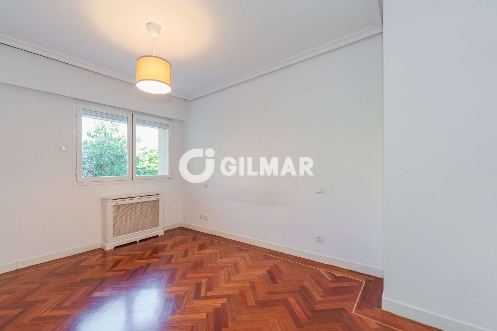 3 bedroom Flat for sale in La Moraleja with pool garage - € 1,249,000 (Ref: 10043508)