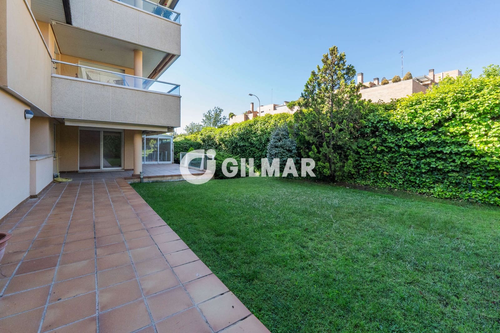 3 bedroom Flat for sale in La Moraleja with pool garage - € 1,249,000 (Ref: 10043508)
