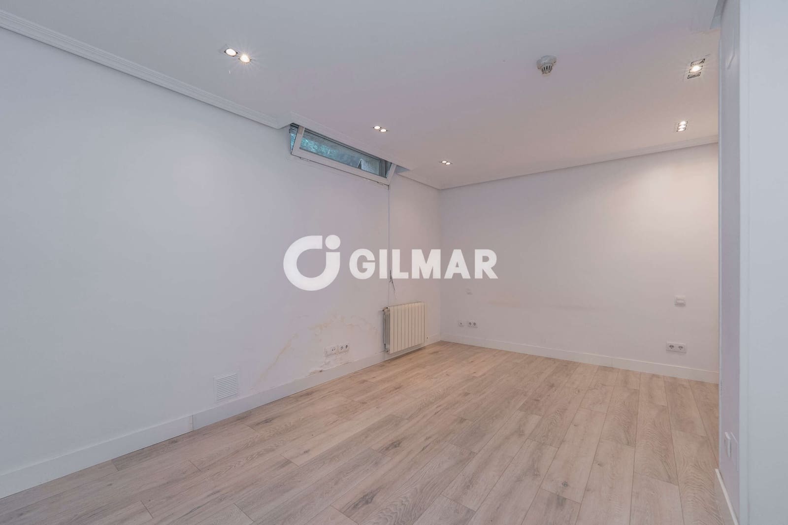 3 bedroom Flat for sale in La Moraleja with pool garage - € 1,249,000 (Ref: 10043508)