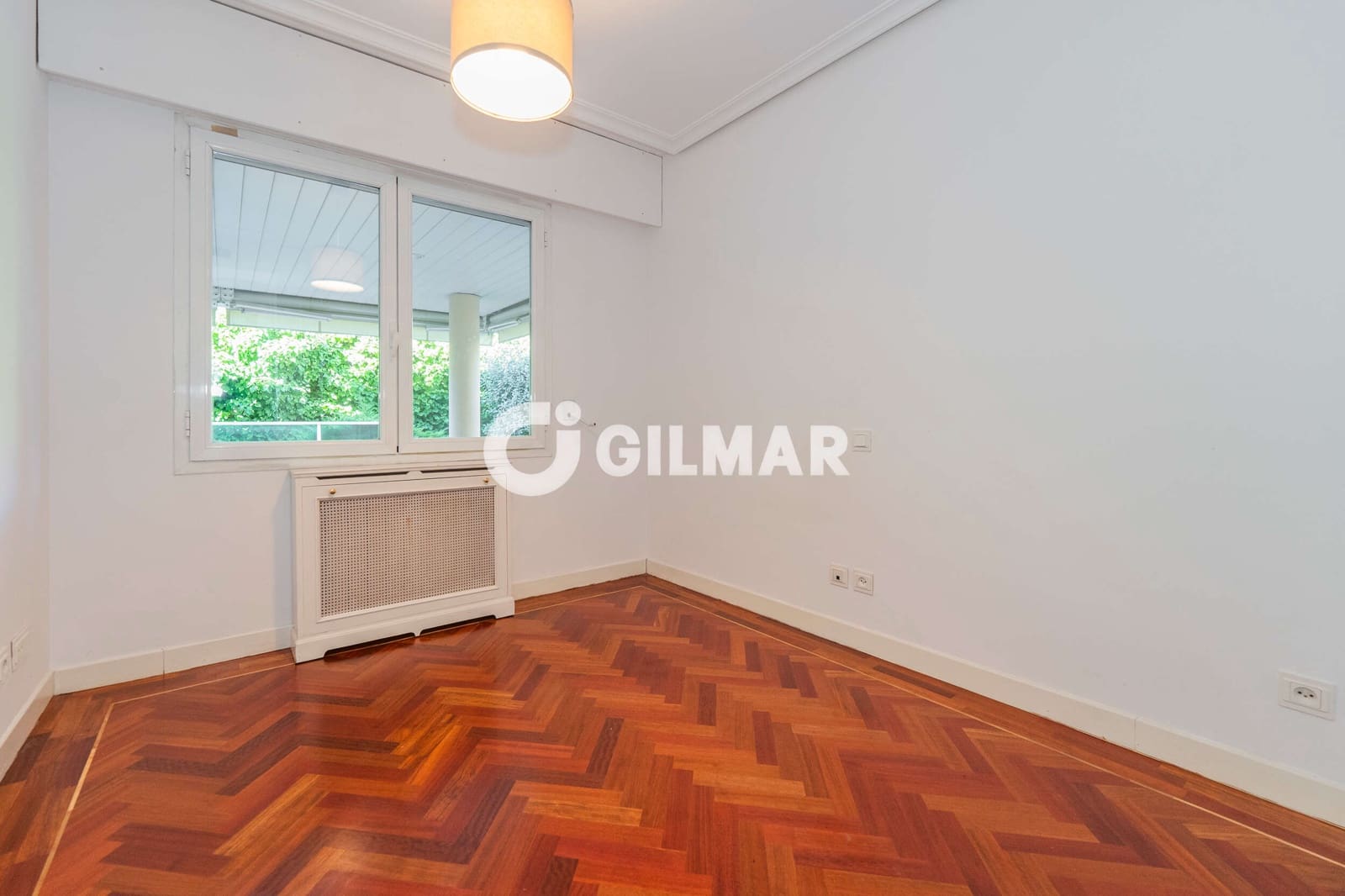 3 bedroom Flat for sale in La Moraleja with pool garage - € 1,249,000 (Ref: 10043508)