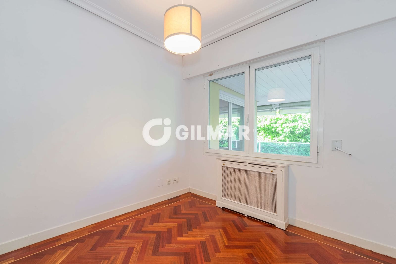 3 bedroom Flat for sale in La Moraleja with pool garage - € 1,249,000 (Ref: 10043508)