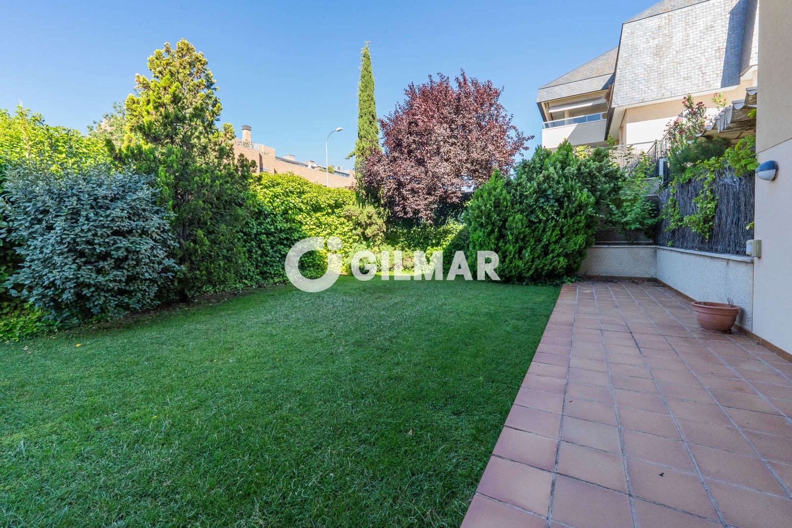 3 bedroom Flat for sale in La Moraleja with pool garage - € 1,249,000 (Ref: 10043508)