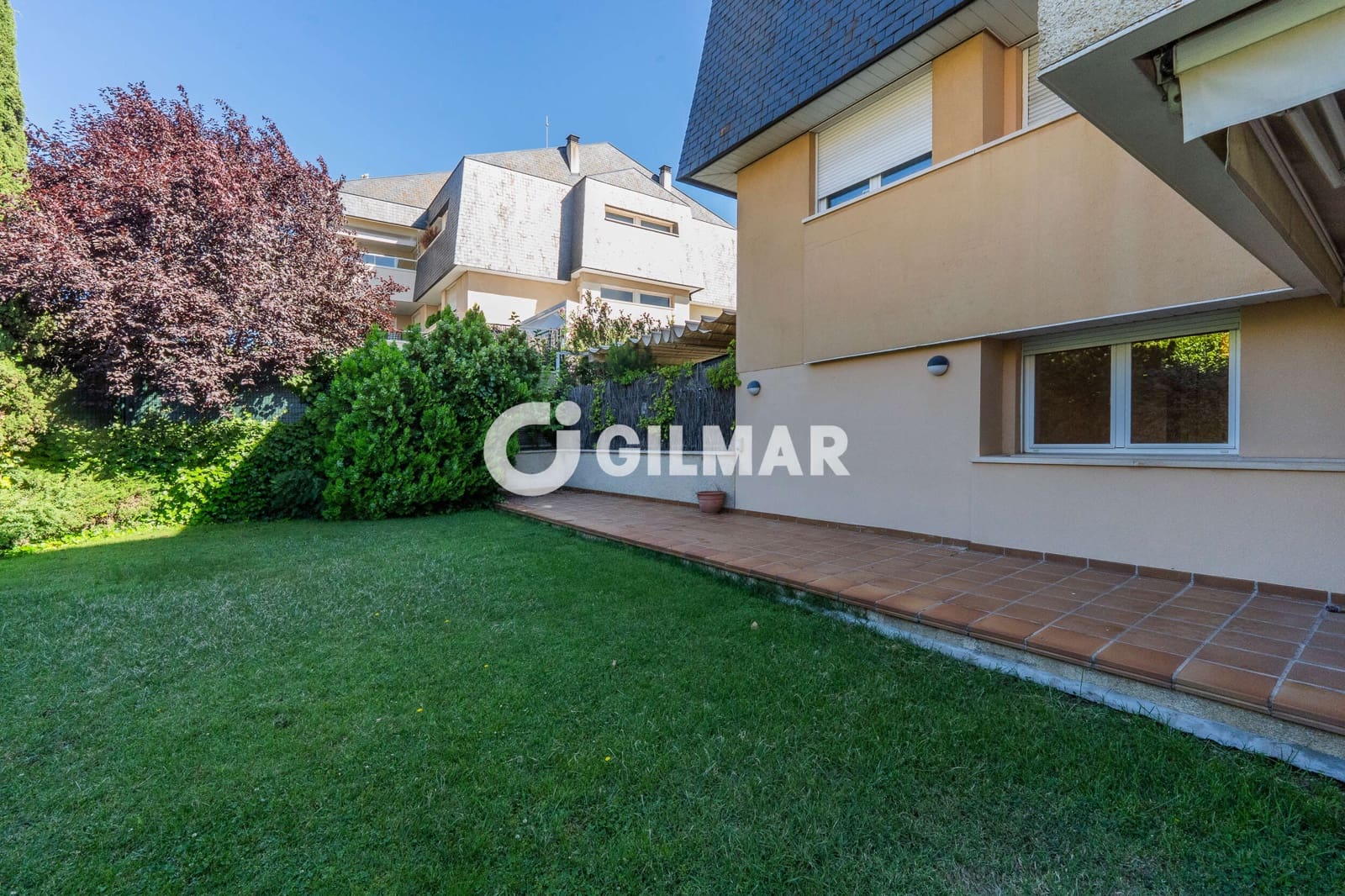 3 bedroom Flat for sale in La Moraleja with pool garage - € 1,249,000 (Ref: 10043508)