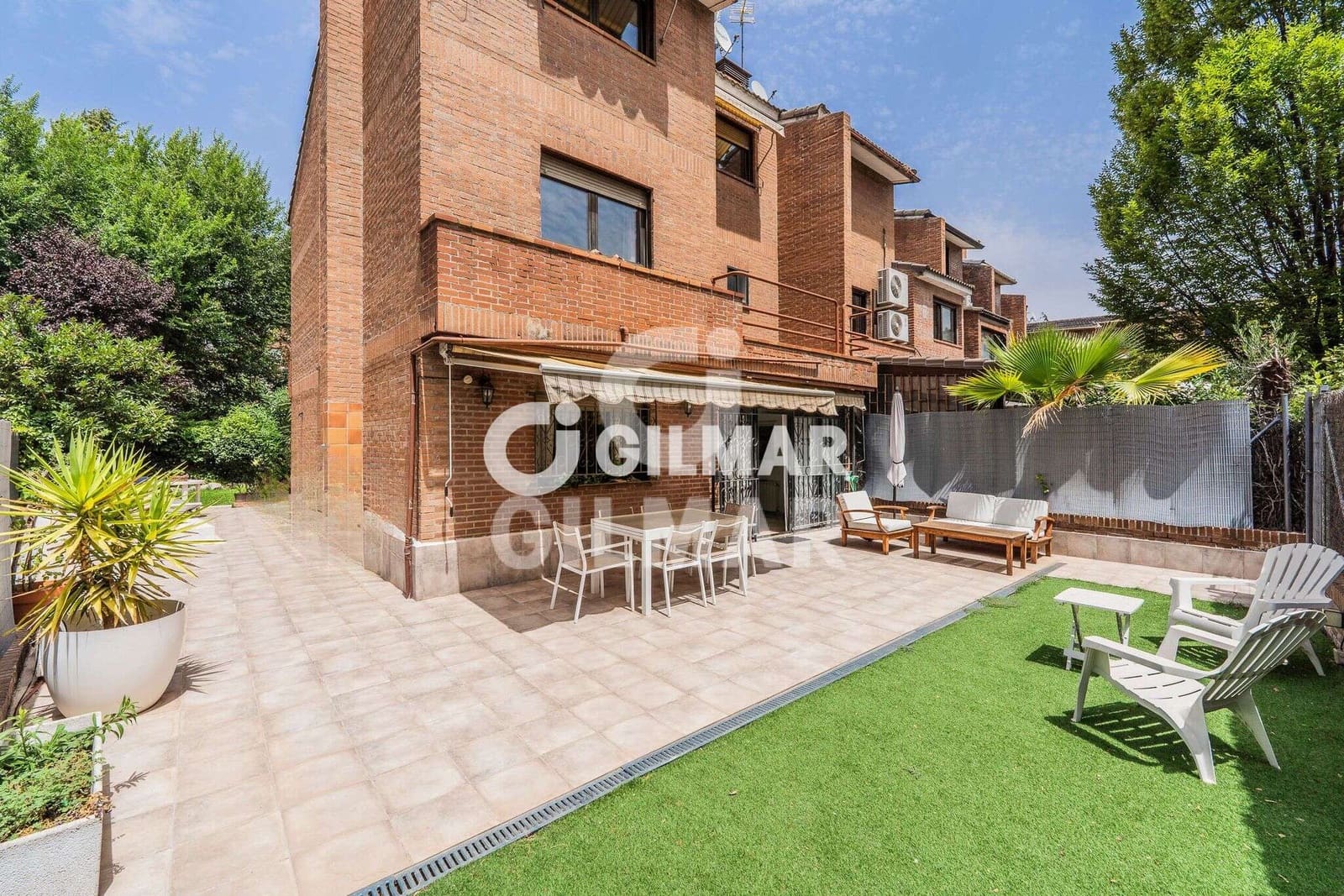 6 quarto Moradia Geminada para venda em Alcobendas com piscina - 1 795 000 € (Ref: 10043509)