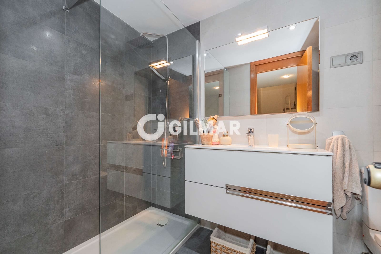5 quarto Moradia em Banda para venda em La Moraleja com piscina garagem - 2 250 000 € (Ref: 10043512)