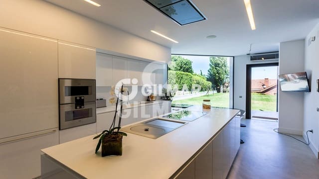 6 sypialnia Willa na sprzedaż w La Moraleja, Alcobendas z basenem garażem - 8 900 000 € (Ref: 10043515)