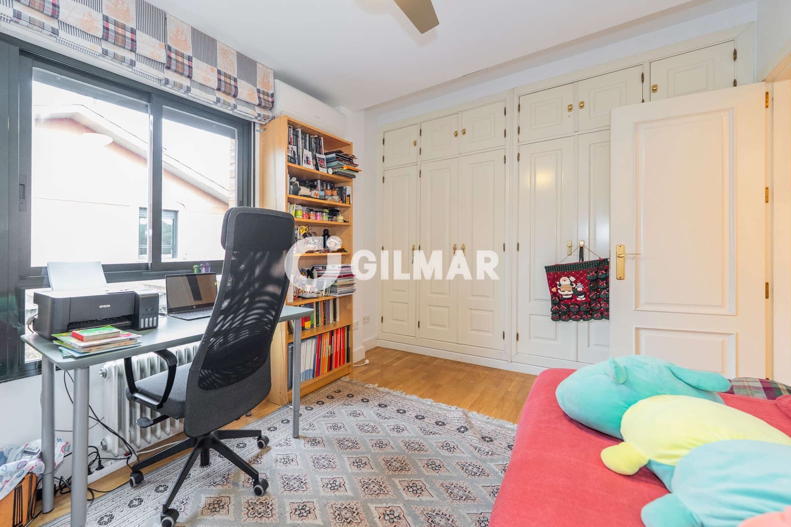 6 quarto Moradia Geminada para venda em La Moraleja com piscina garagem - 2 090 000 € (Ref: 10043516)
