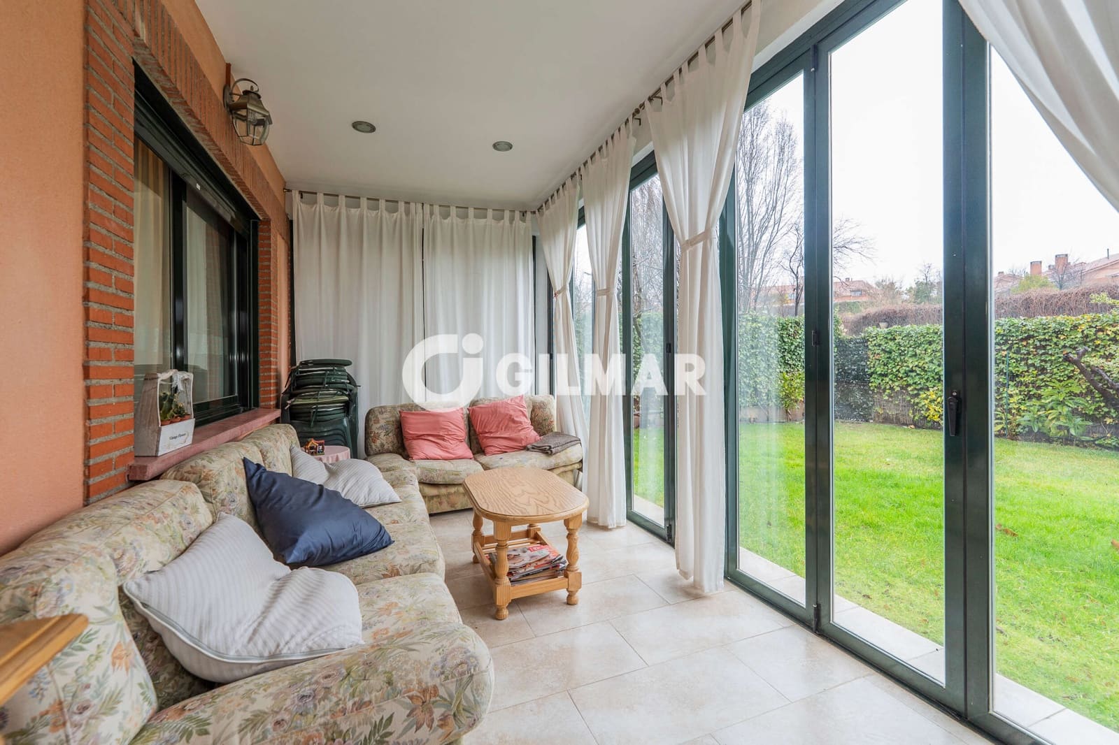 6 quarto Moradia Geminada para venda em La Moraleja com piscina garagem - 2 090 000 € (Ref: 10043516)
