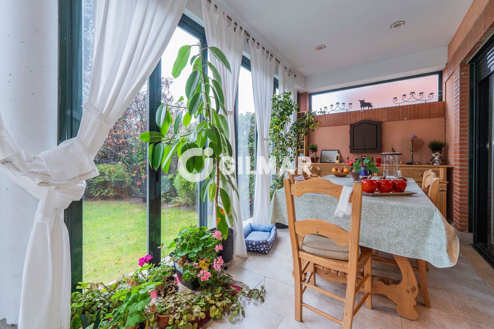 6 quarto Moradia Geminada para venda em La Moraleja com piscina garagem - 2 090 000 € (Ref: 10043516)