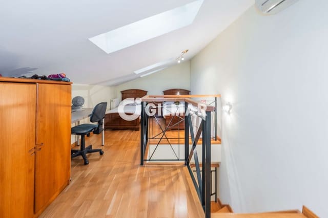 6 quarto Moradia Geminada para venda em La Moraleja, Alcobendas com piscina garagem - 2 090 000 € (Ref: 10043516)