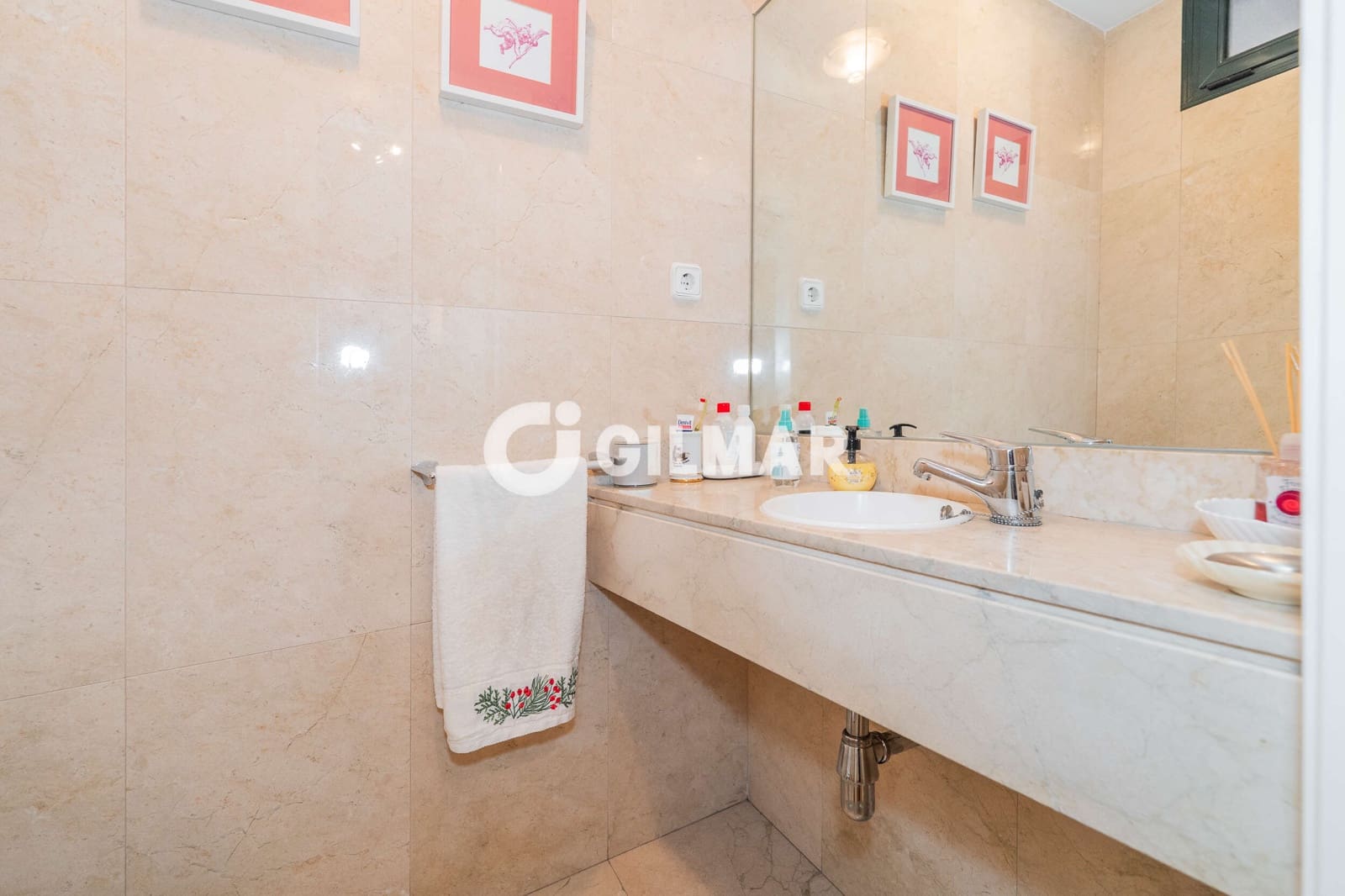 6 quarto Moradia Geminada para venda em La Moraleja com piscina garagem - 2 090 000 € (Ref: 10043516)