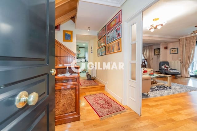 6 quarto Moradia Geminada para venda em La Moraleja, Alcobendas com piscina garagem - 2 090 000 € (Ref: 10043516)