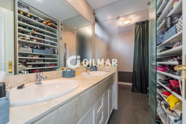 6 quarto Moradia Geminada para venda em La Moraleja, Alcobendas com piscina garagem - 2 090 000 € (Ref: 10043516)