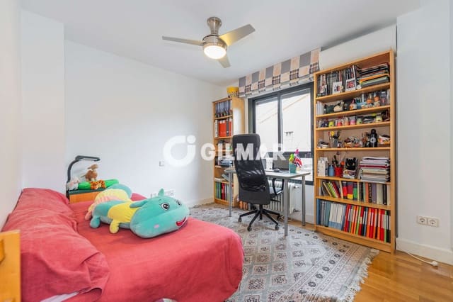 6 quarto Moradia Geminada para venda em La Moraleja, Alcobendas com piscina garagem - 2 090 000 € (Ref: 10043516)