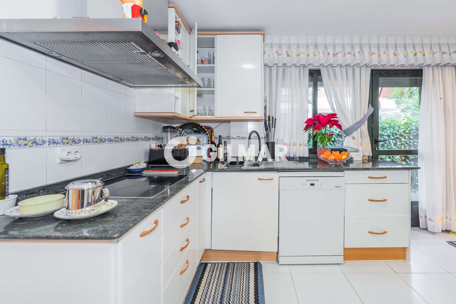 6 quarto Moradia Geminada para venda em La Moraleja com piscina garagem - 2 090 000 € (Ref: 10043516)