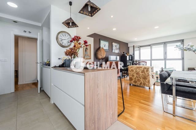 3 soveværelse Lejlighed til salg i Valdefuentes, Madrid by med swimmingpool garage - € 830.000 (Ref: 10043519)
