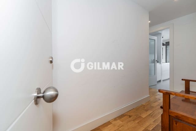 3 soveværelse Lejlighed til salg i Valdefuentes, Madrid by med swimmingpool garage - € 830.000 (Ref: 10043519)