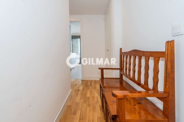 3 soveværelse Lejlighed til salg i Valdefuentes, Madrid by med swimmingpool garage - € 830.000 (Ref: 10043519)