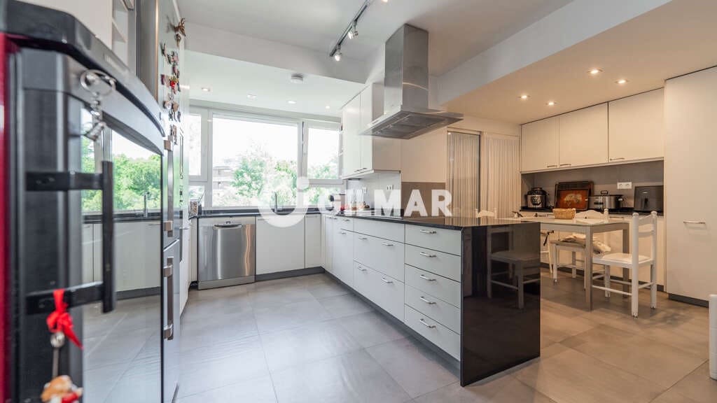 3 soveværelse Lejlighed til salg i La Moraleja med swimmingpool garage - € 1.450.000 (Ref: 10043520)