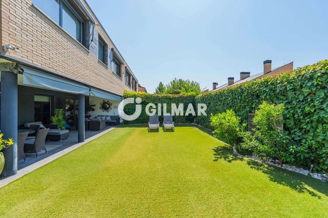 6 quarto Moradia Geminada para venda em Valdefuentes, Madrid cidade com piscina garagem - 3 750 000 € (Ref: 10043521)