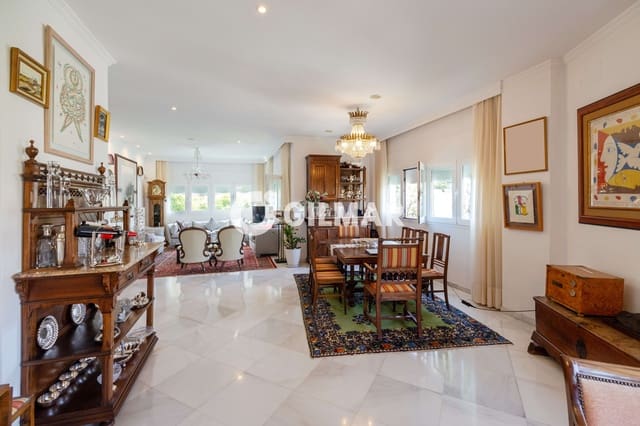 6 chambre Villa/Maison Semi-Mitoyenne à vendre à El Limonar, Malaga ville avec piscine - 2 800 000 € (Ref: 10048086)