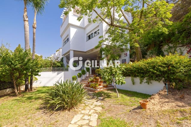 6 chambre Villa/Maison Semi-Mitoyenne à vendre à El Limonar, Malaga ville avec piscine - 2 800 000 € (Ref: 10048086)