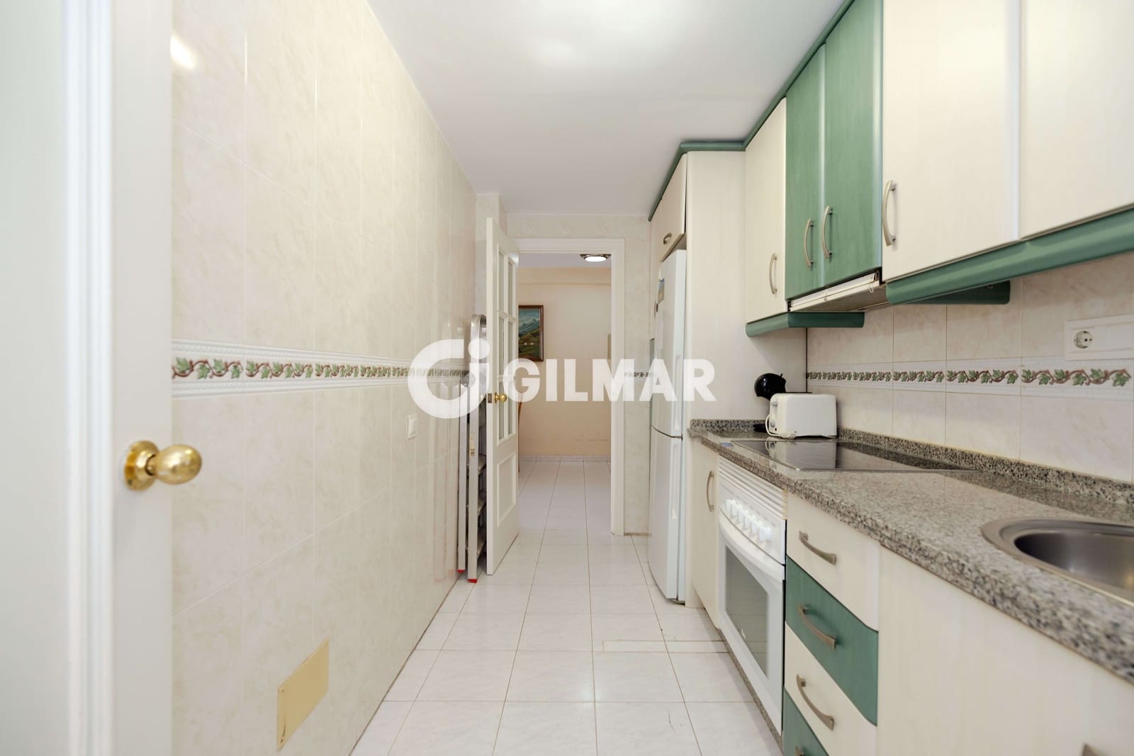 3 sovrum Lägenhet till salu i Marbella med pool - 375 000 € (Ref: 10048356)