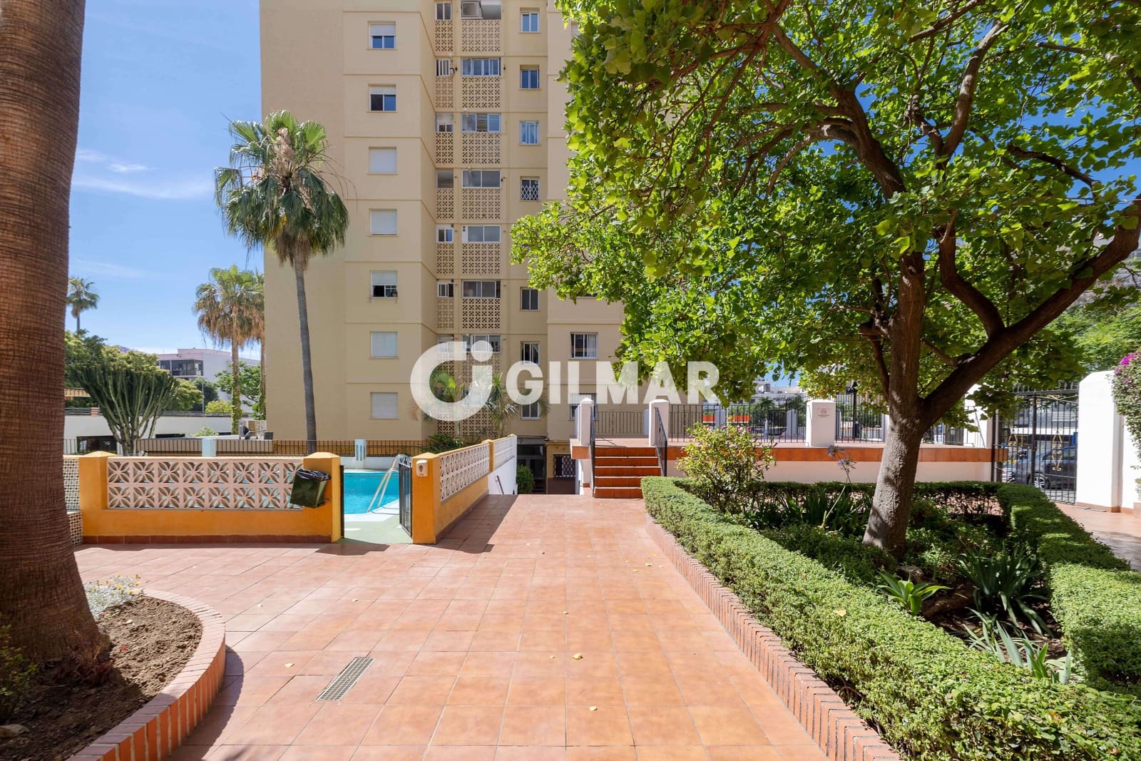3 sovrum Lägenhet till salu i Marbella med pool - 375 000 € (Ref: 10048356)