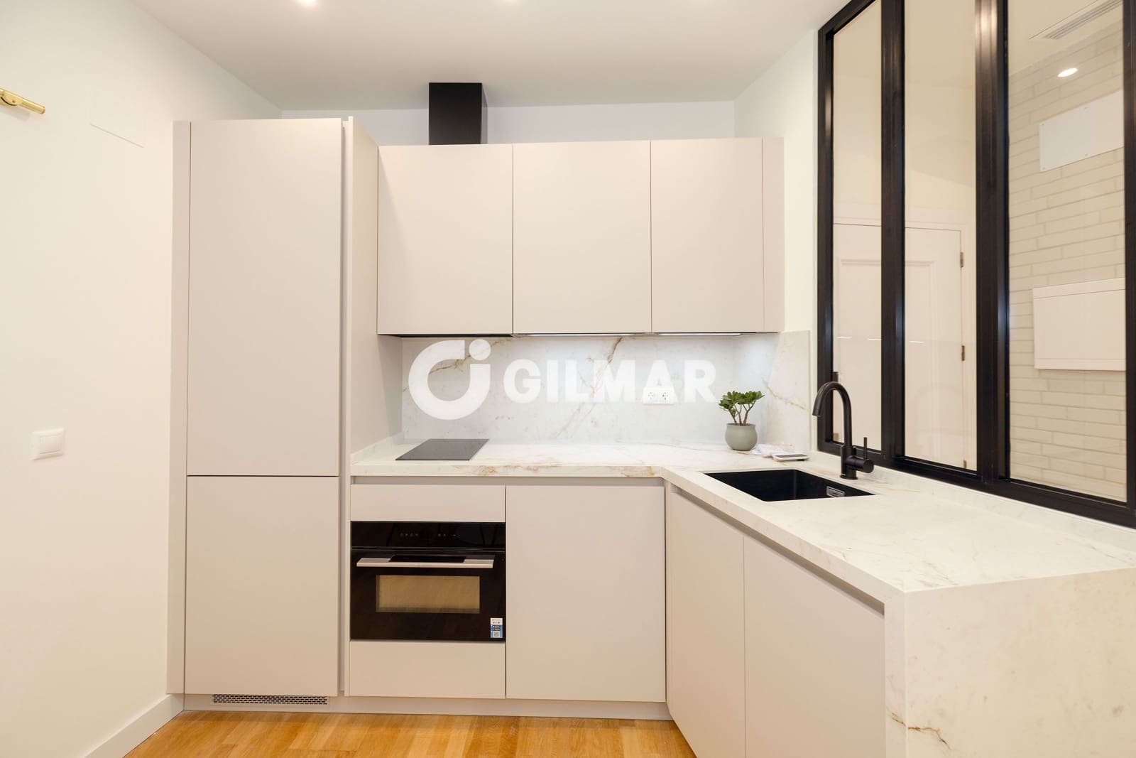 Piso de 2 habitaciones en Málaga ciudad en venta - 355.000 € (Ref: 10048357)
