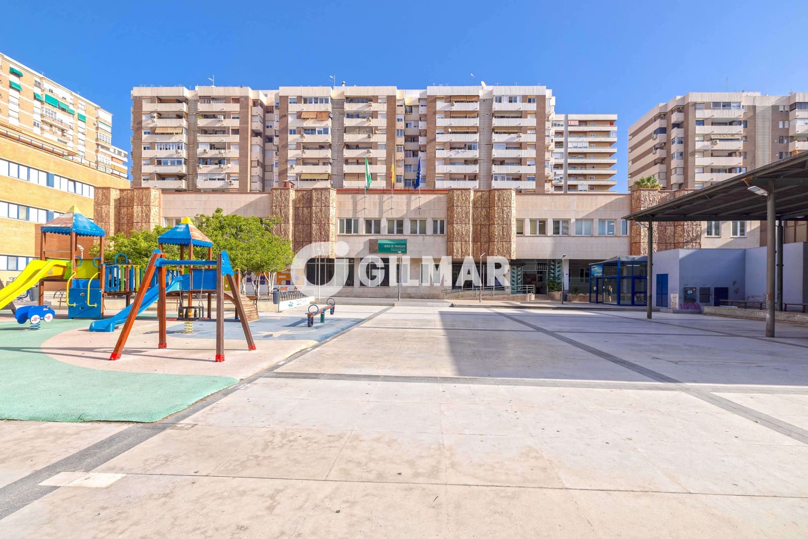 Commercial for sale in Malaga city - € 235,000 (Ref: 10048358)